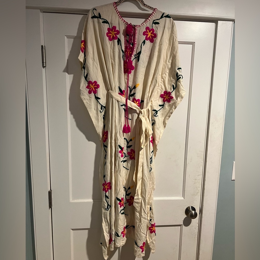 Spell - SAYULITA EMBROIDERED KAFTAN IN CREAM - NWT - M/L - Picture 8 of 14